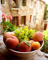 Grapes and Peaches, Dorsoduro