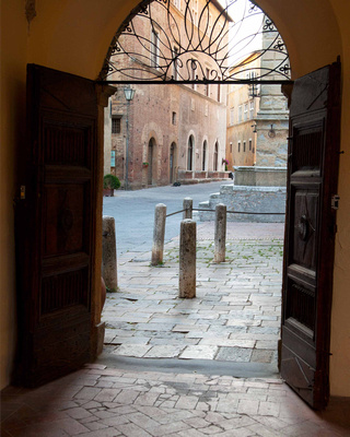 Il Chiostro Doorway, Pienza